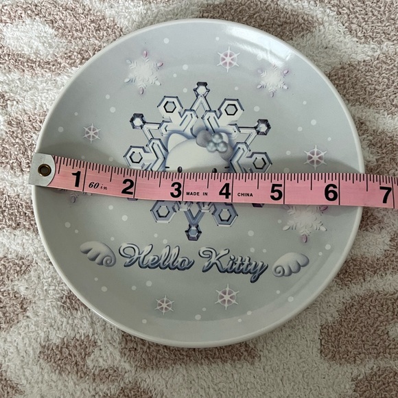 Hello Kitty Decorative Plates Set - Picture 6 of 6